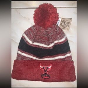 NBA Chicago Bulls Brand 47 NWT Beanie Toque Windy City Red Pattern Knit Pom